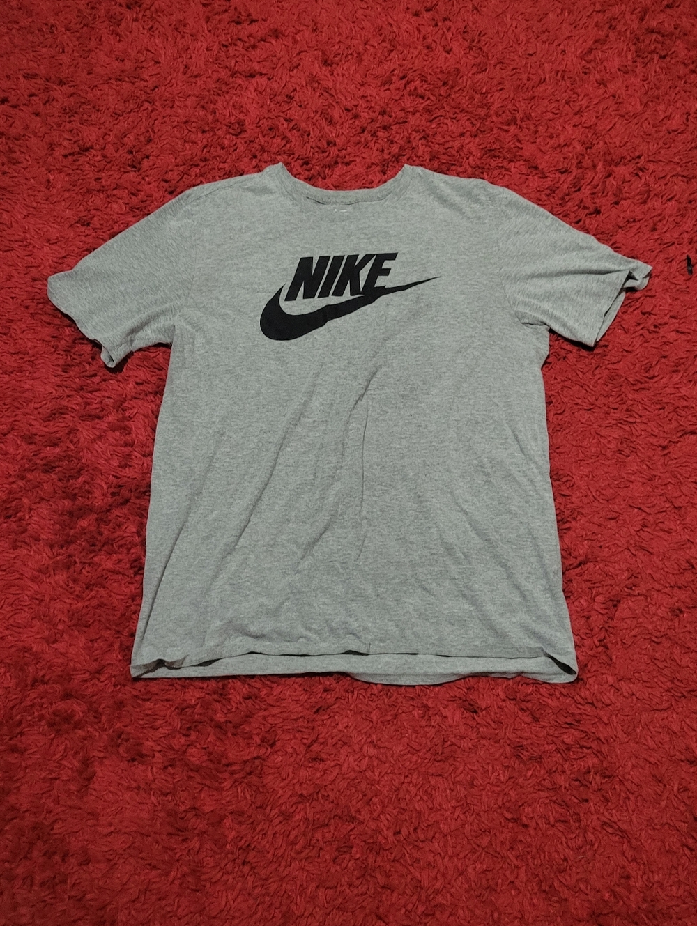 **BARELY WORN*** grey Nike tee shirt black logo mens Size Large